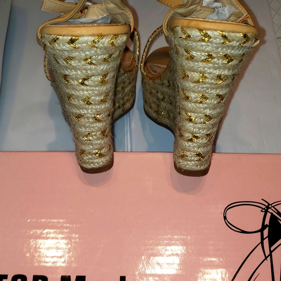 TOP Moda New ROYAL-1 Espadrille Platform Wedge Sandals Womens 10 NWT Gold Silver - Picture 8 of 15